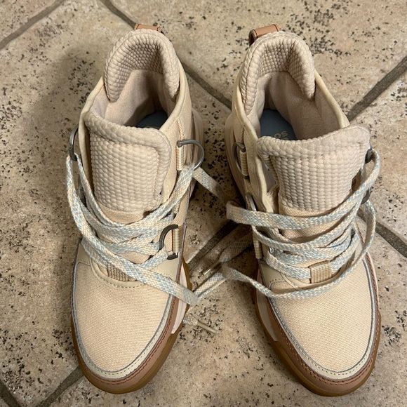 SOREL Women's Out 'N About RMX Chukka Boots sz 8 - Picture 2 of 9